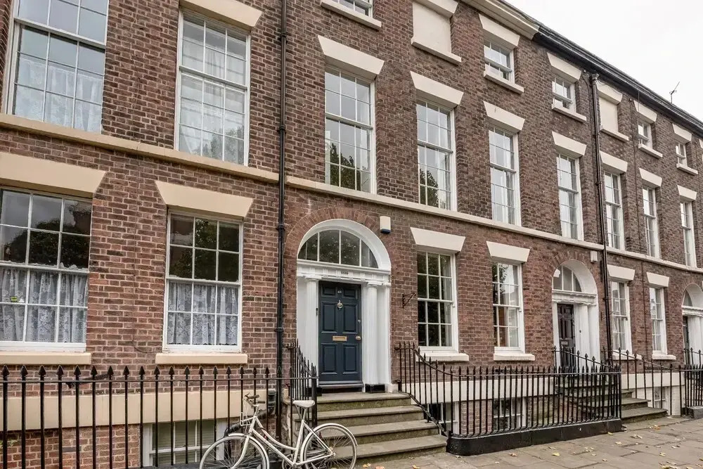 Spectacular 4BR Townhouse in Georgian Quarter, free parking