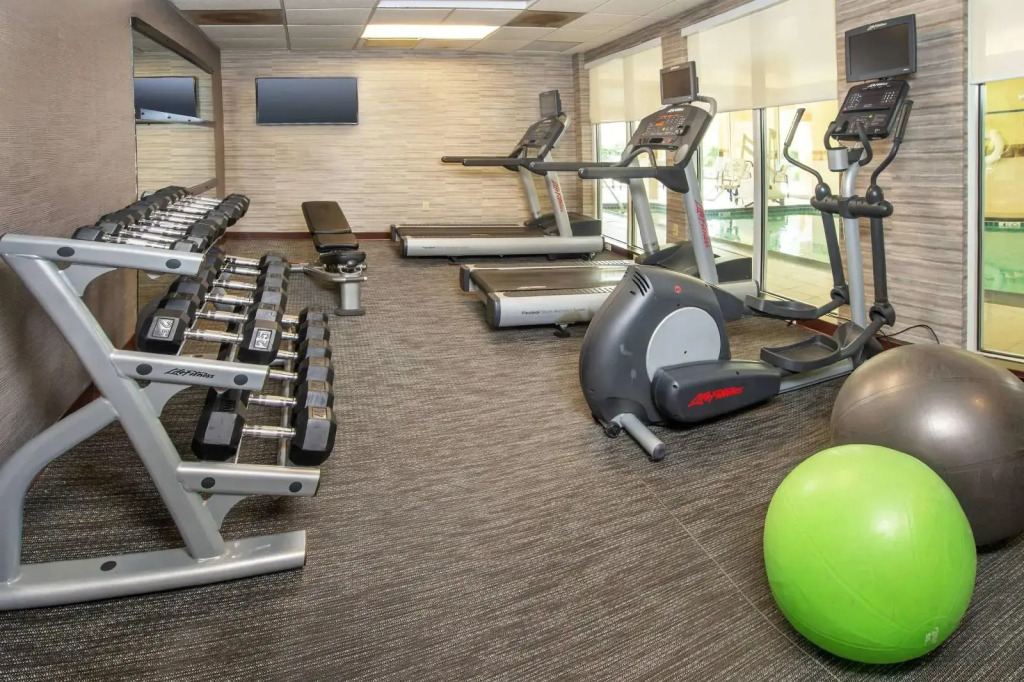 Comfort Inn & Suites Bethlehem Lehigh Valley Airport