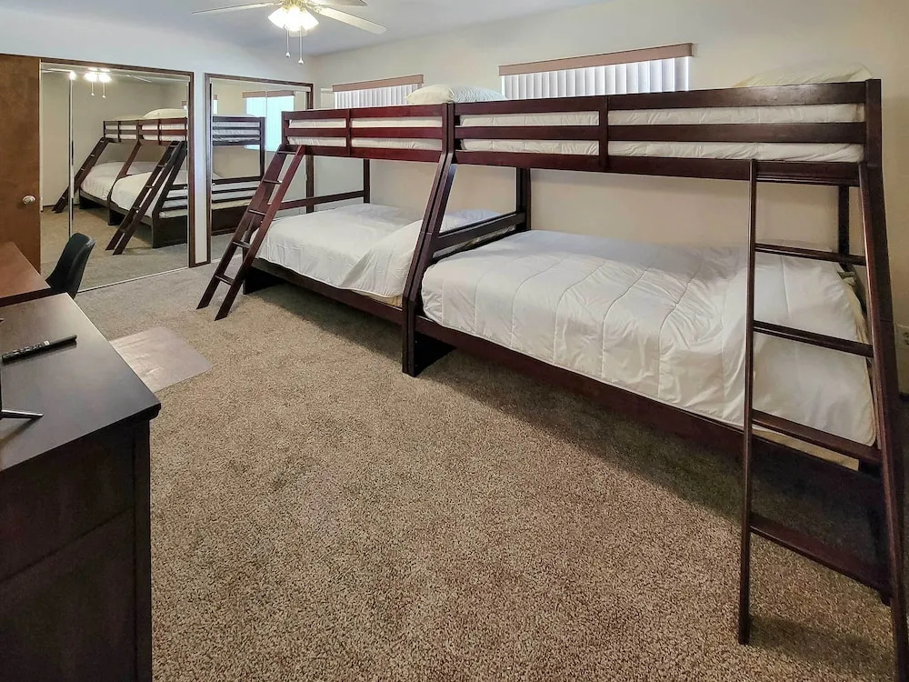 Bullhead City Home < 1/2 Mi to River & Boat Launch