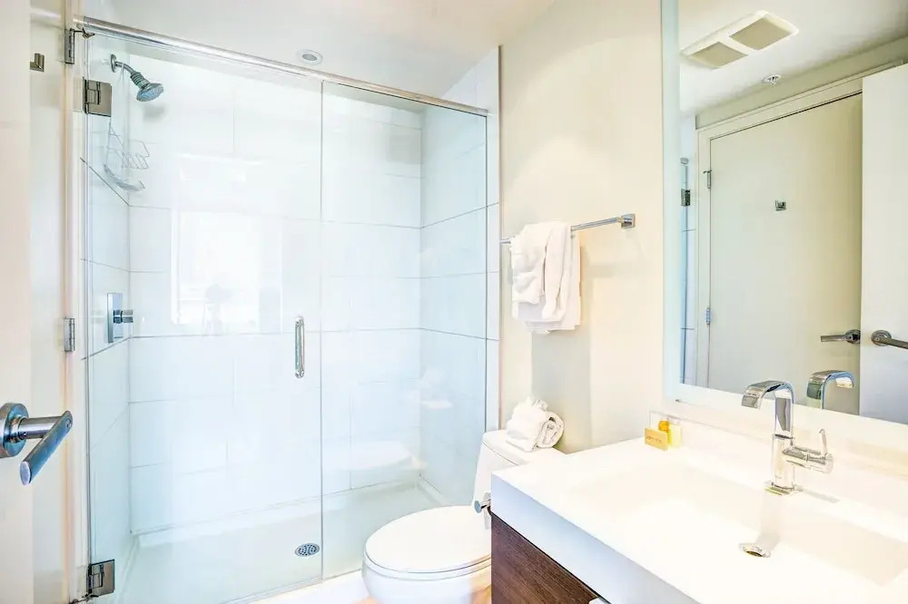 Suite Digs Waterfront