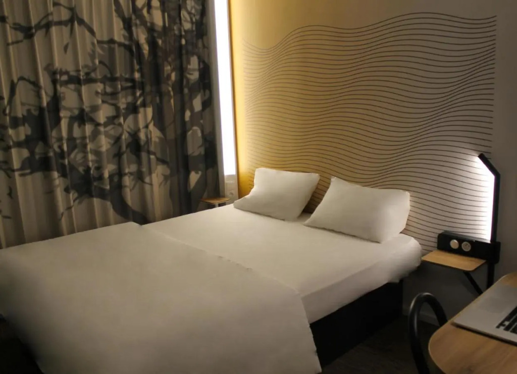 B&B HOTEL Lille Villeneuve dAscq Grand Stade 3 étoiles