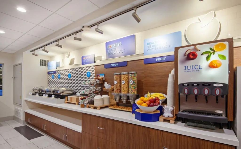 Holiday Inn Express Hotel & Suites San Diego-Escondido by IHG