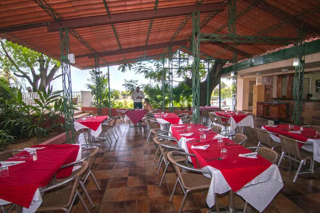 Hotel Rancho Club