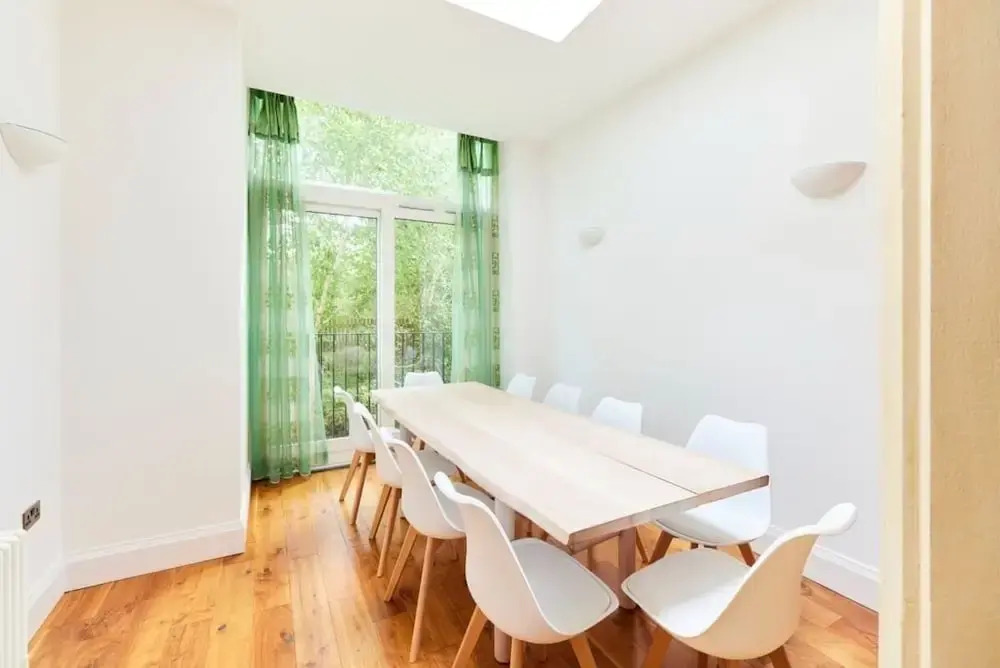 The Woolwich Retreat - Enticing 5bdr House With Parking