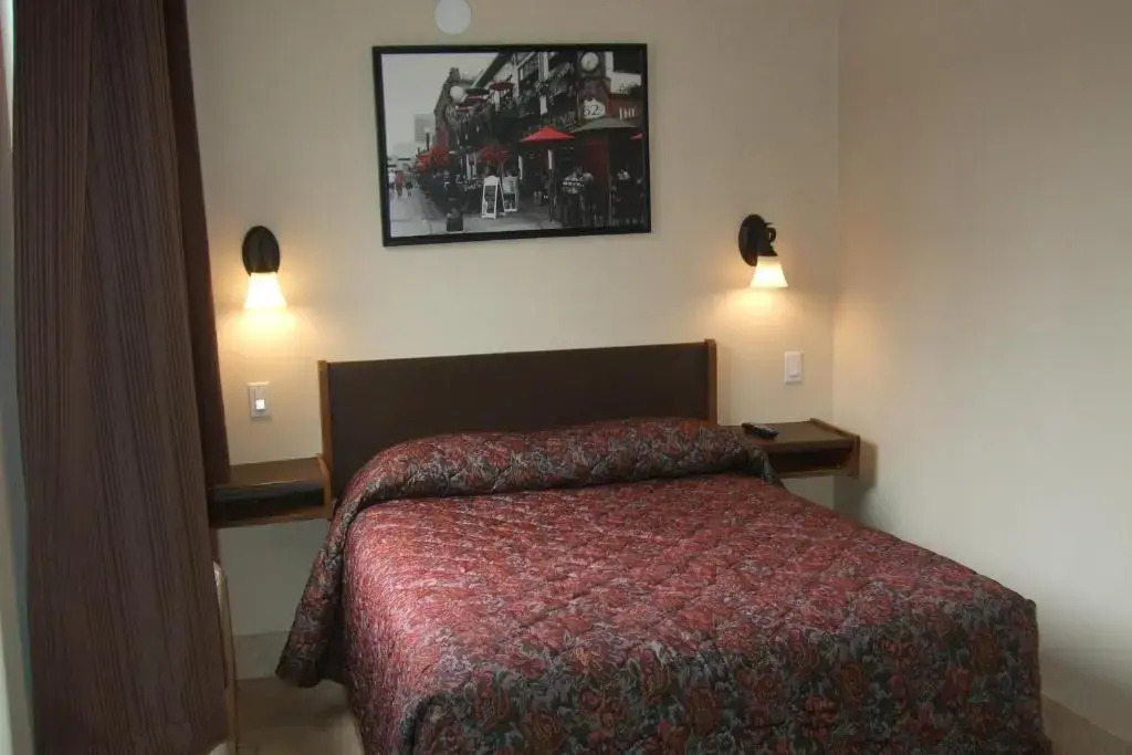 Trailside Inn