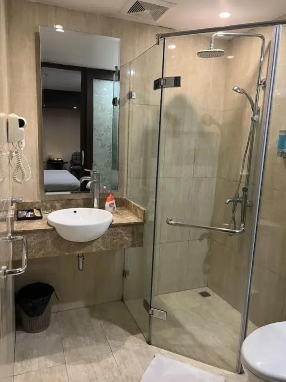 Skylark Boutique and Spa