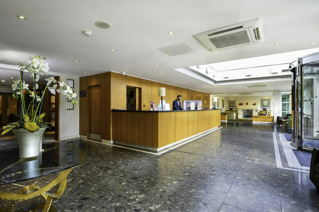 Regency Park Hotel
