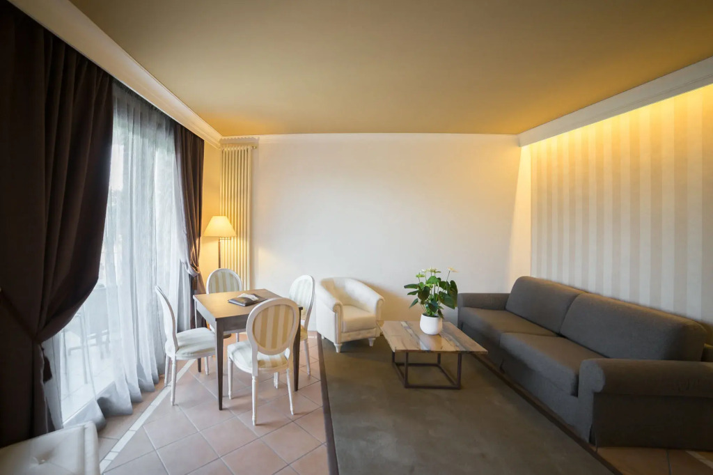 Отель Palazzo della Scala Spa Hotel Suites & Apartments