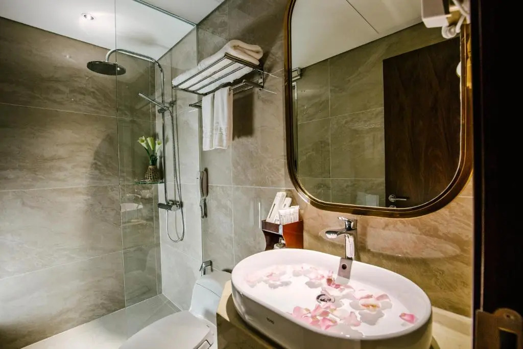 Winsuites Saigon Hotel - Complimentary Afternoon Tea & Refreshments