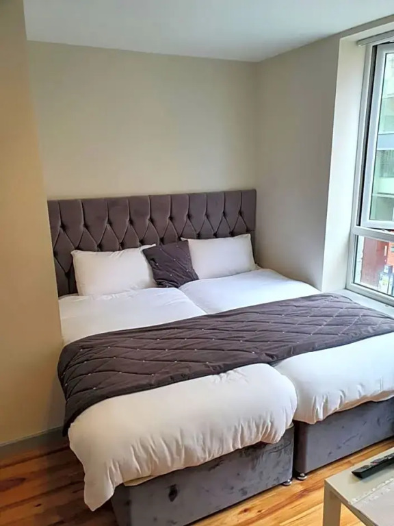 City Centre 5 double bedroom detached