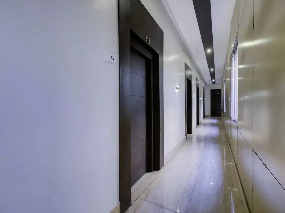 Savoy Hotel By OYO Rooms