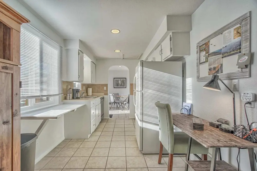 2bdcentrally Locatedclose to Shops & Restaurants!