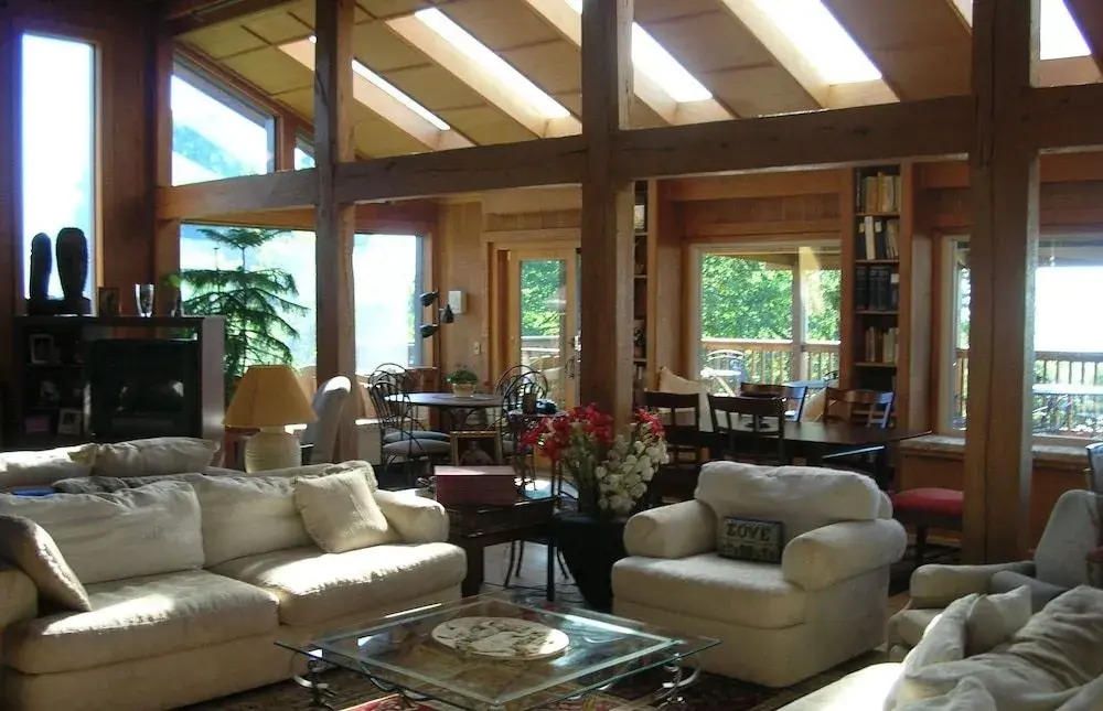 Bent Mountain Lodge