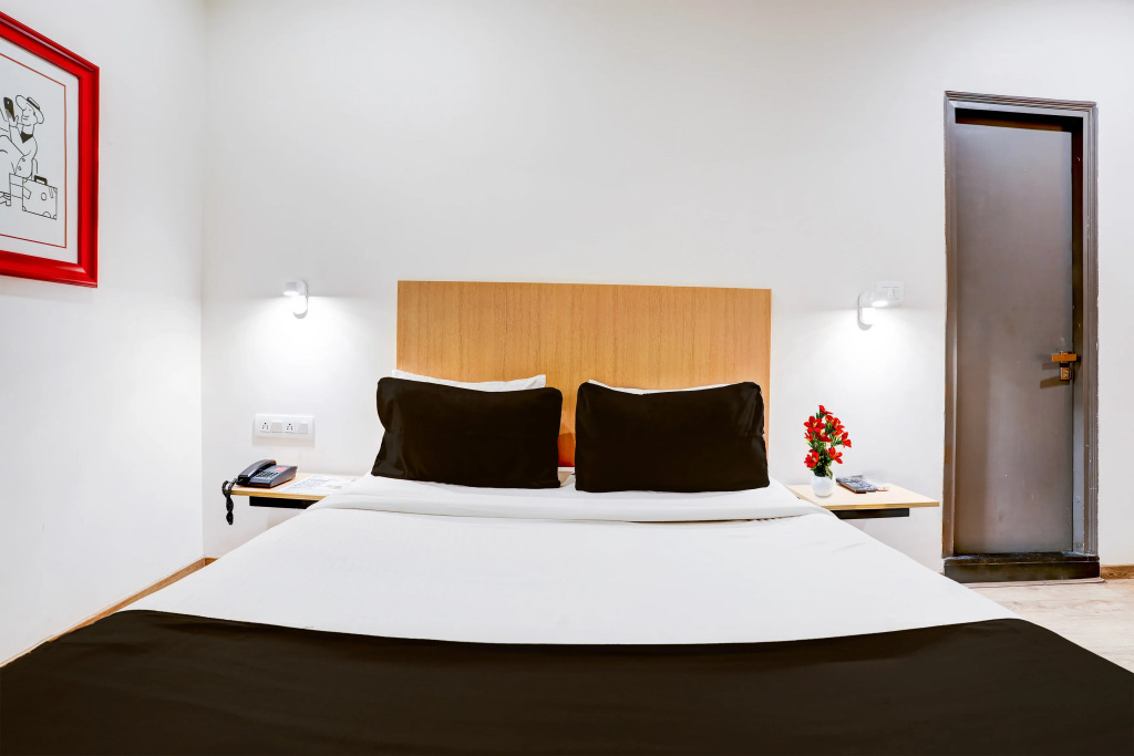 Townhouse Ulsoor Near Halasuru Metro Station