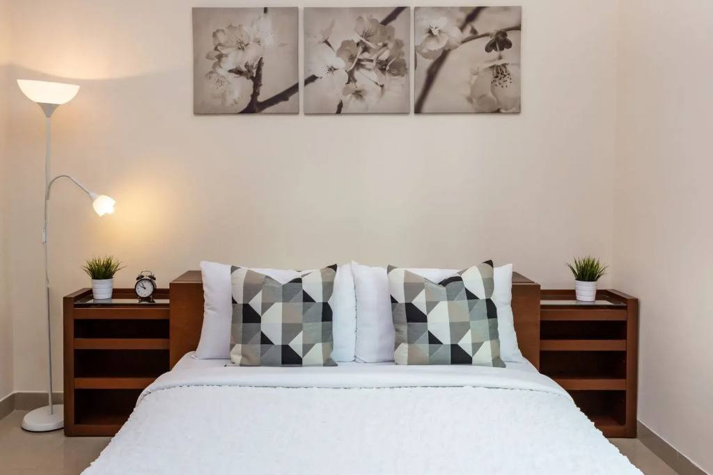 Modern And Bright 1 Br Apartment Amazing Views