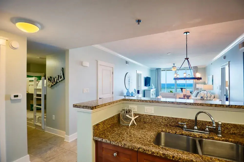 Waterscape A506 - 2 Br condo by RedAwning