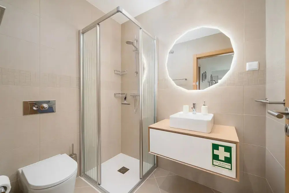 Lagos Modern 2 With Pool by Homing
