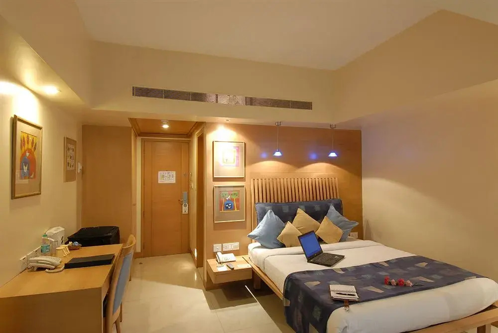 Capital O 15501 Hotel Regency