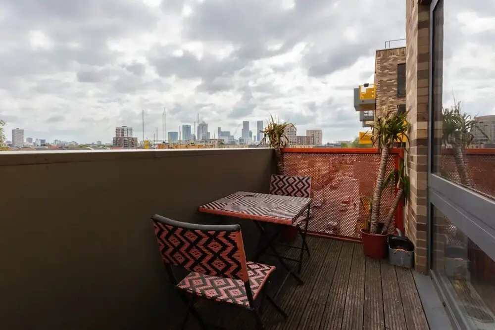 Eclectic 2 Bedroom Apartment in Shoreditch With a Balcony