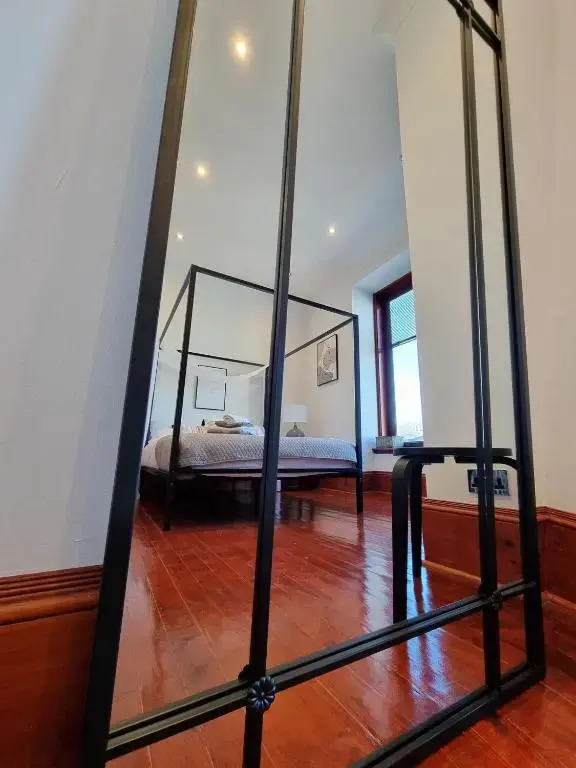 Luxury 2 bedroom city centre apartment with panoramic views and high ceilings