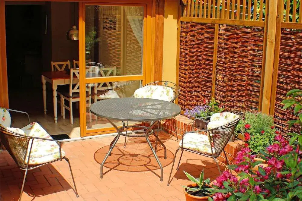 Ferienhaus-Stobenstrasse-de # Terrasse # Parkplatz
