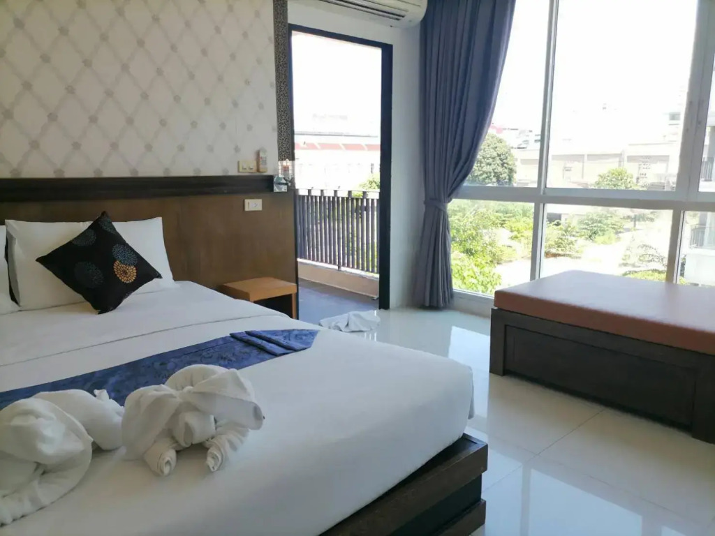 NJ PATONG HOTEL