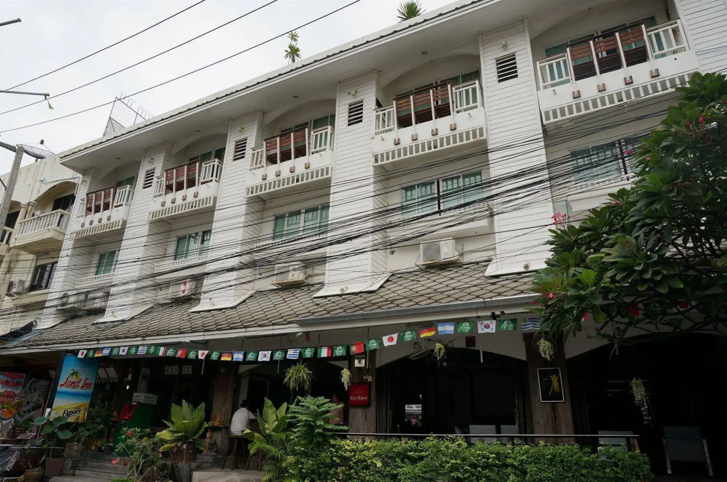 Sand Inn Hotel