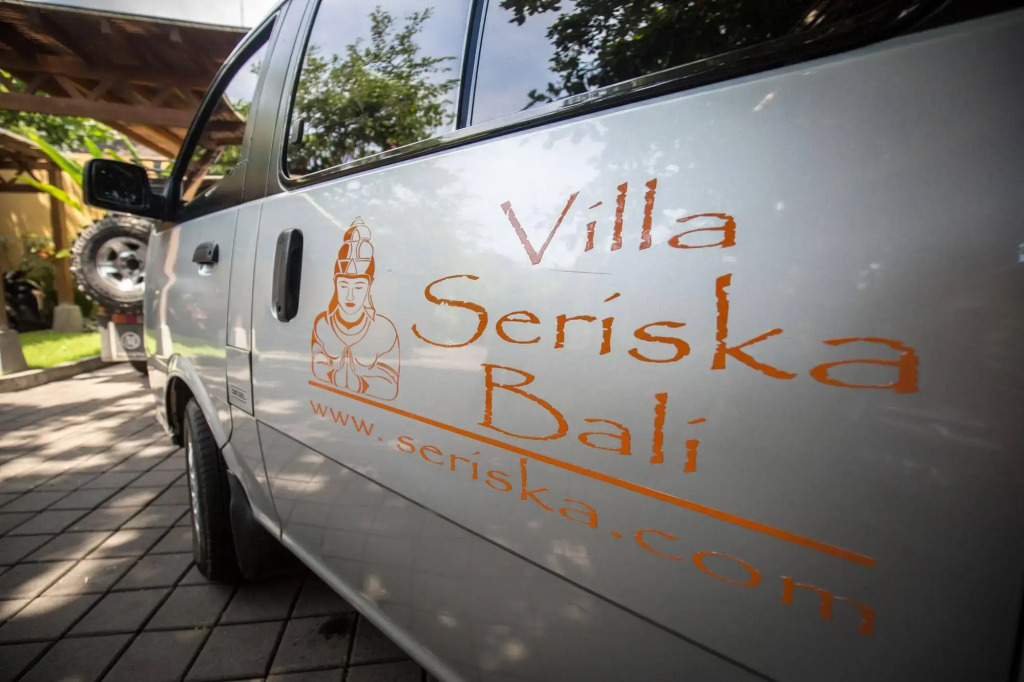 Villa Seriska Dua Sanur, Spacious 4BR Private Pool Villa with Private Cook, Spa & Tour