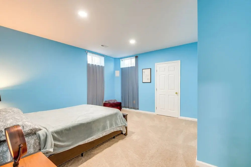 Pets Welcome! Cozy Family Apartment in Sterling