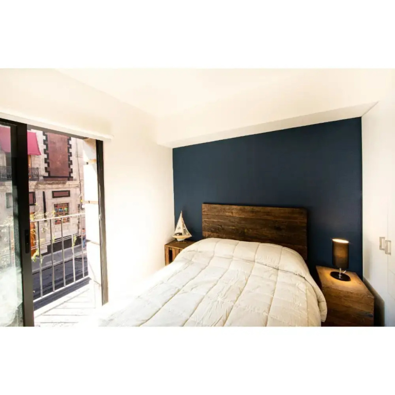 Sophisticated City Center 1 Bdrm Apartment 5 Stars
