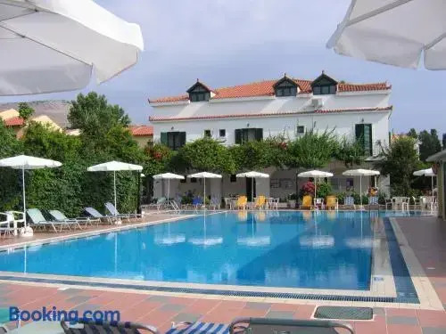 Tara Beach Hotel
