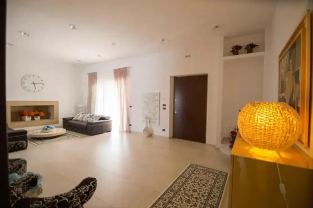 Villa Relax With Great Garden Terrace and Pool