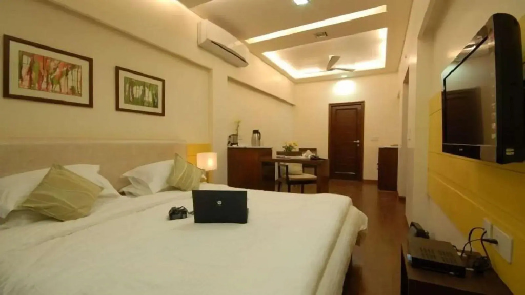 HOTEL NANGIS PRIDE