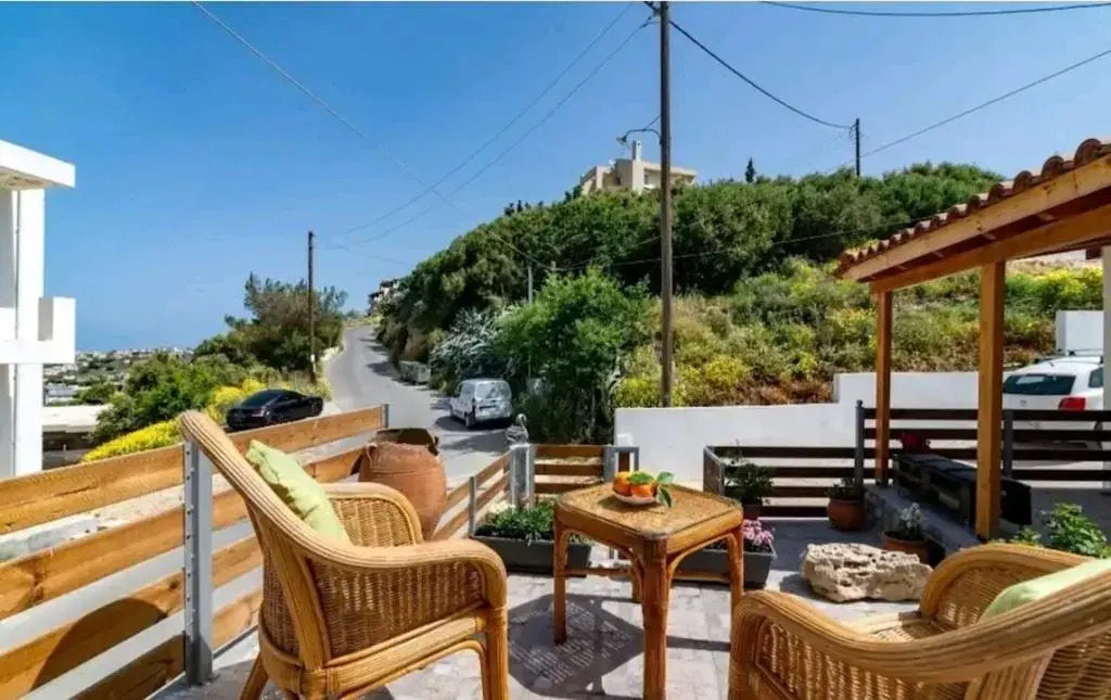 The Holiday House 3