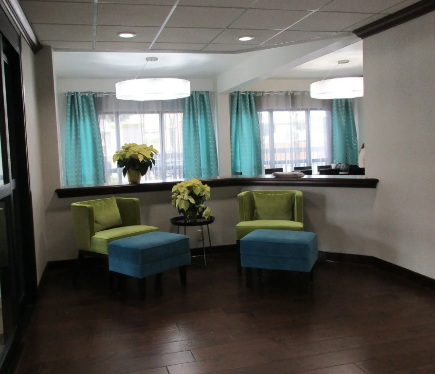 Clarion Pointe near Medical Center