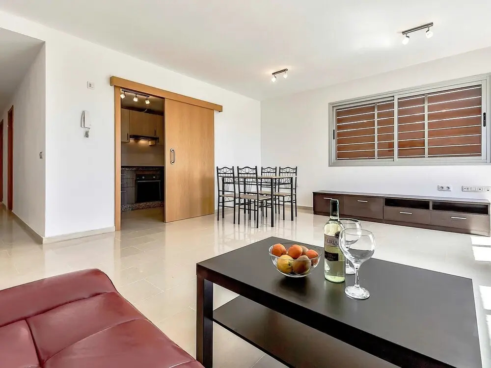 La Flora Apartments