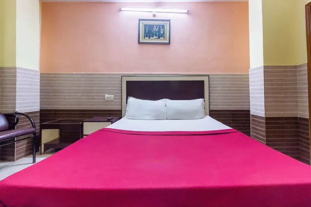 Spot On 46066 Hotel Azizia Residency