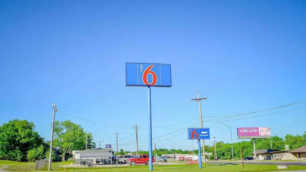 Hiway Inn Express of Atoka