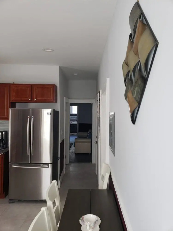 Lovely 3 Bedroom Apt With Parking On Premises
