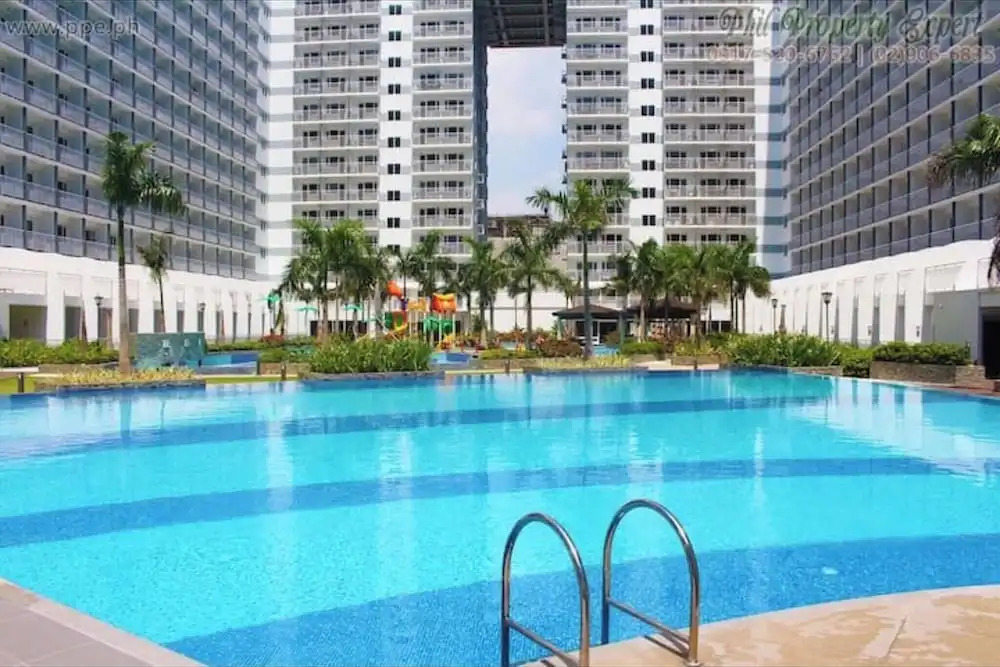 Joyful Pasay Getaway Staycation Condo Near MOA and Ikea Near Mall of Asia