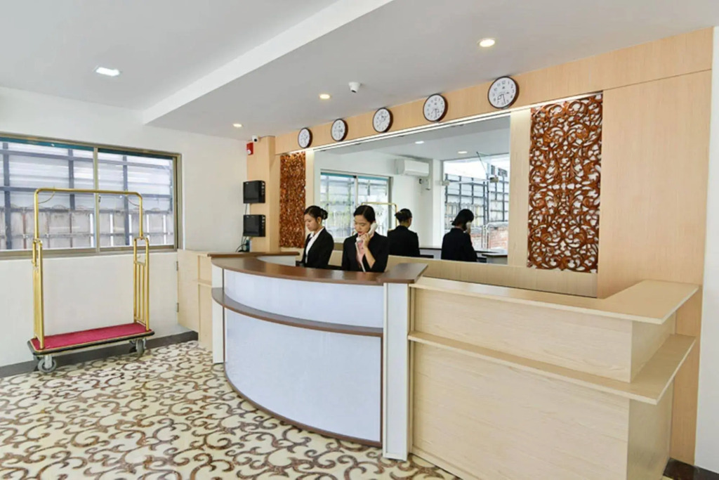 Serene Valley Hotel