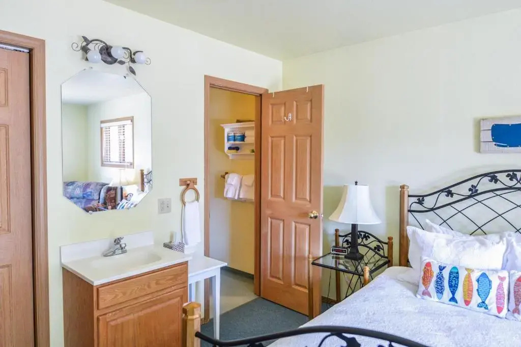 Sea Treasures Inn