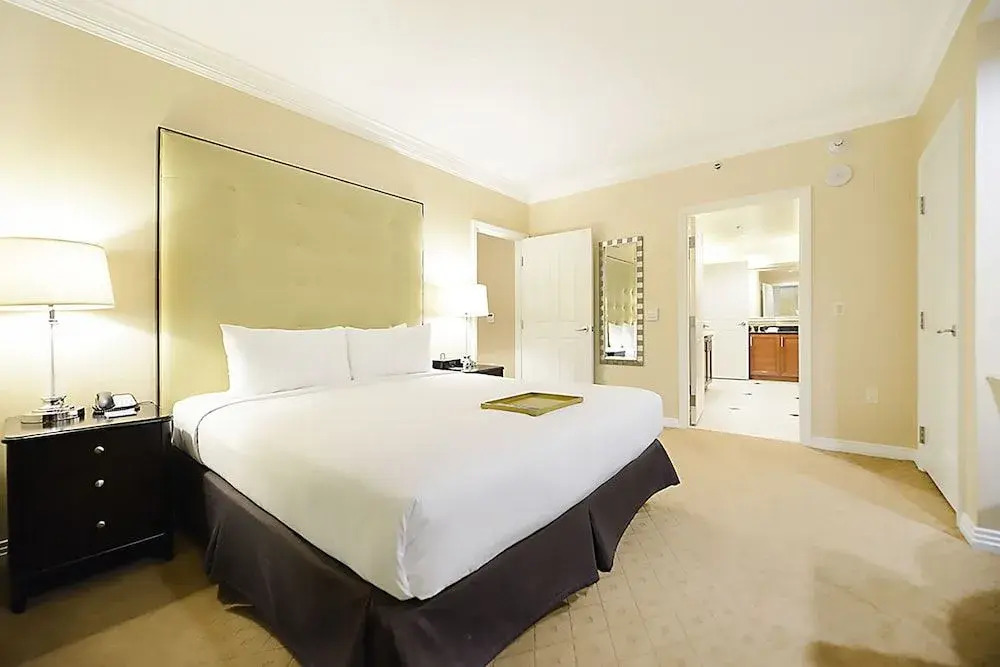 Amalz Suites Collection at MGM Signature