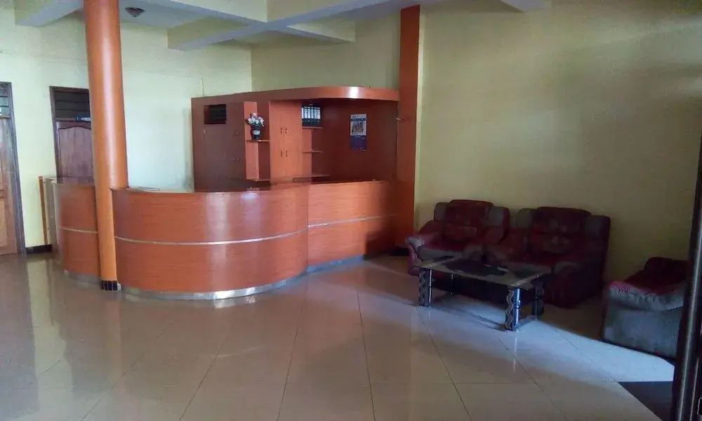 Silver Peak Hotel Lira Ltd