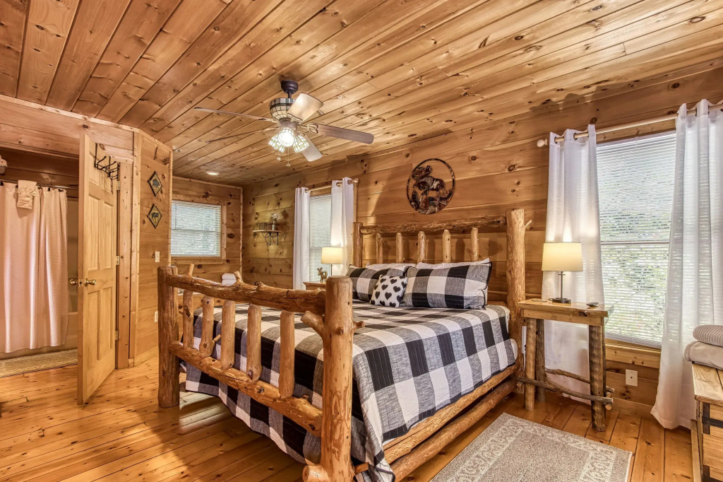 Whispering Pines by Beyond Expectations w Hot Tub