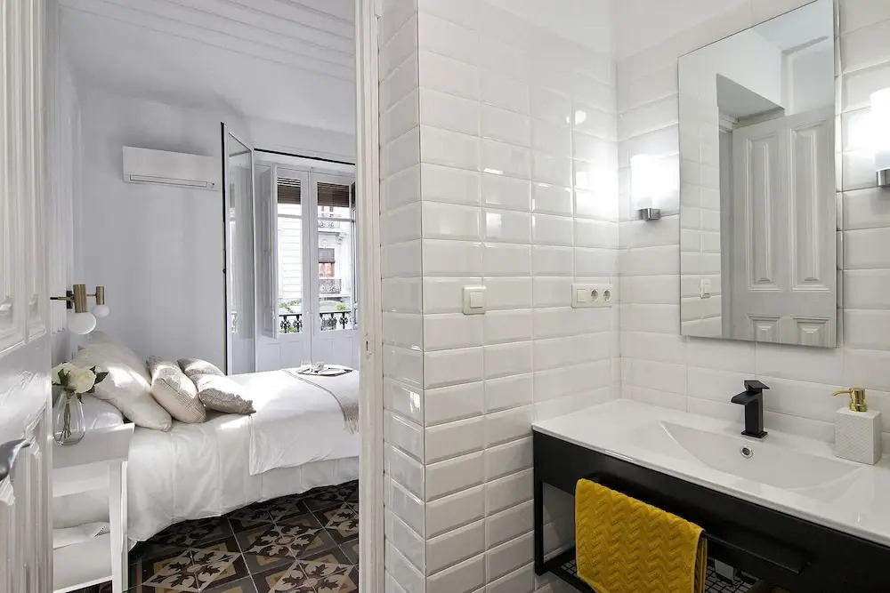 Bright and Elegant 3BR Exclusive Retreat