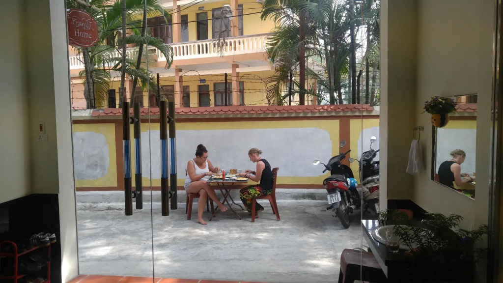 Friendly Home Hotel