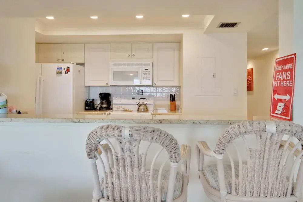 Land's End 406 Building 7 Beachfront With Private Balcony!