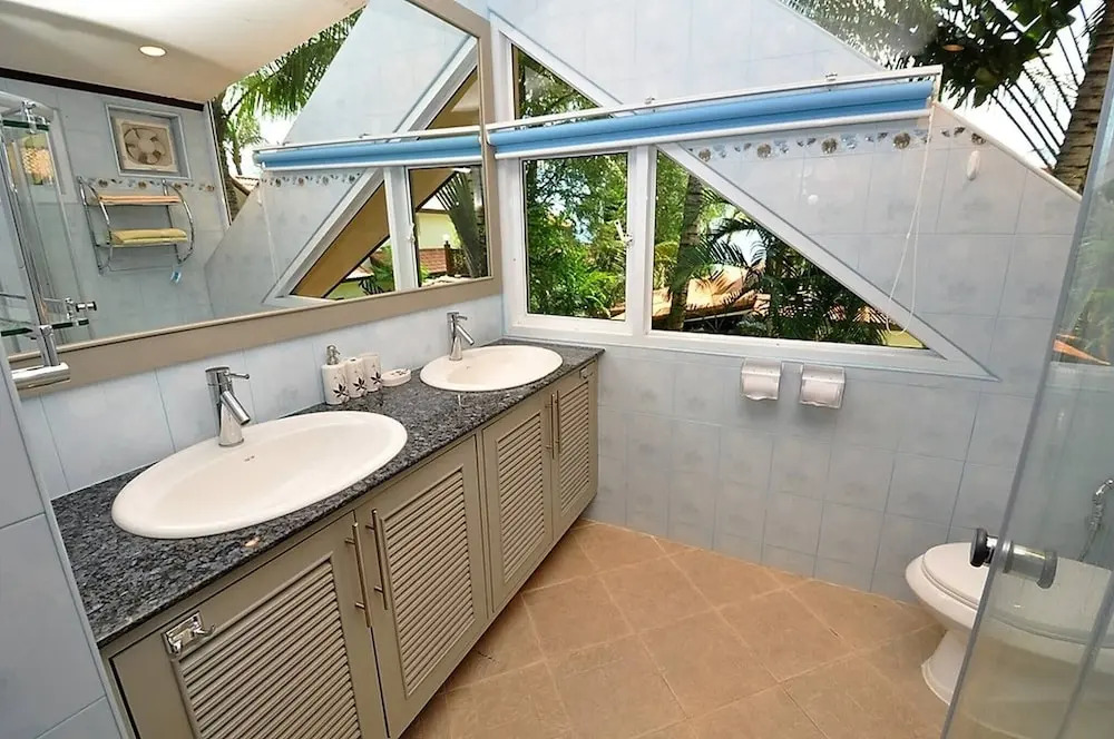 Luxurious Thai-Style Villa with a Swimming Pool Just 20 Meters from Beach Access