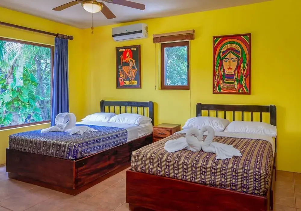 Casa Tigre - Large 7 bedroom Oceanfront Retreat Home